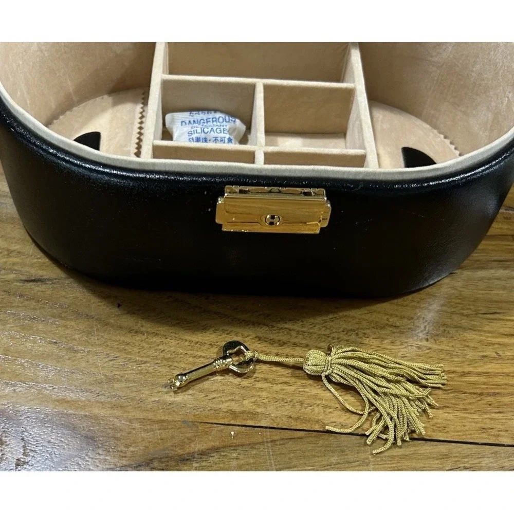 WOLF box very